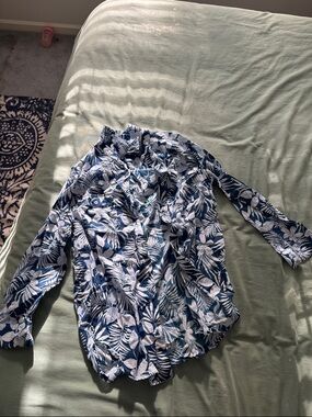 Tommy Bahama Navy Blue and White Tropical Print Button-Up Shirt